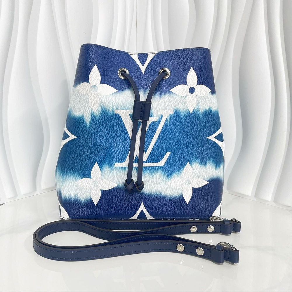 Louis Vuitton Blue Tie - Dye Monogram Canvas NeoNoe Bucket Bag